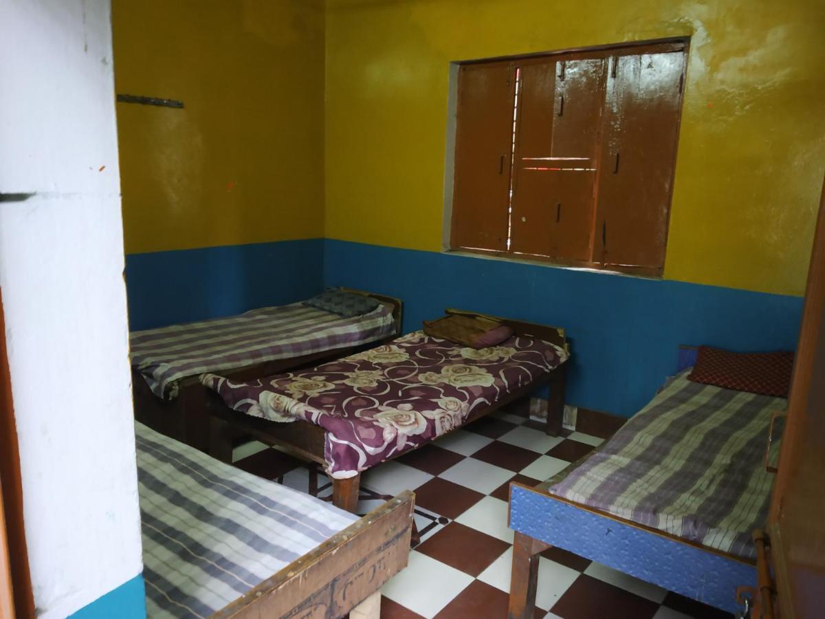 Hotel Yatri Niwas 瓦拉纳西 外观 照片