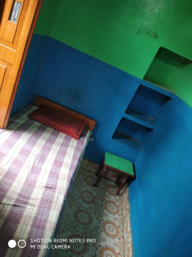 Hotel Yatri Niwas 瓦拉纳西 外观 照片